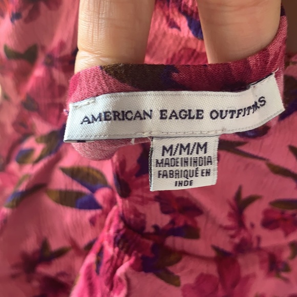 Figure Flattering High-Low Dress Red Floral Med - Picture 5 of 6